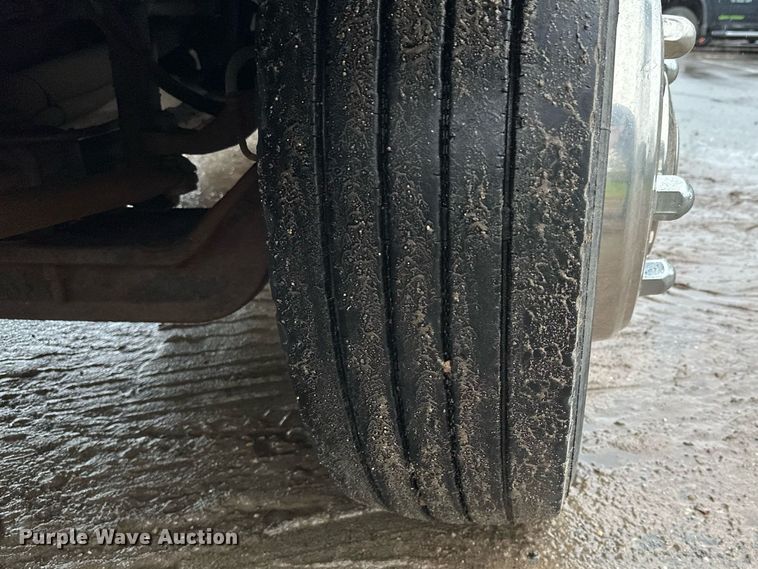 image for item MQ9344 2004 Freightliner FL60  dump truck