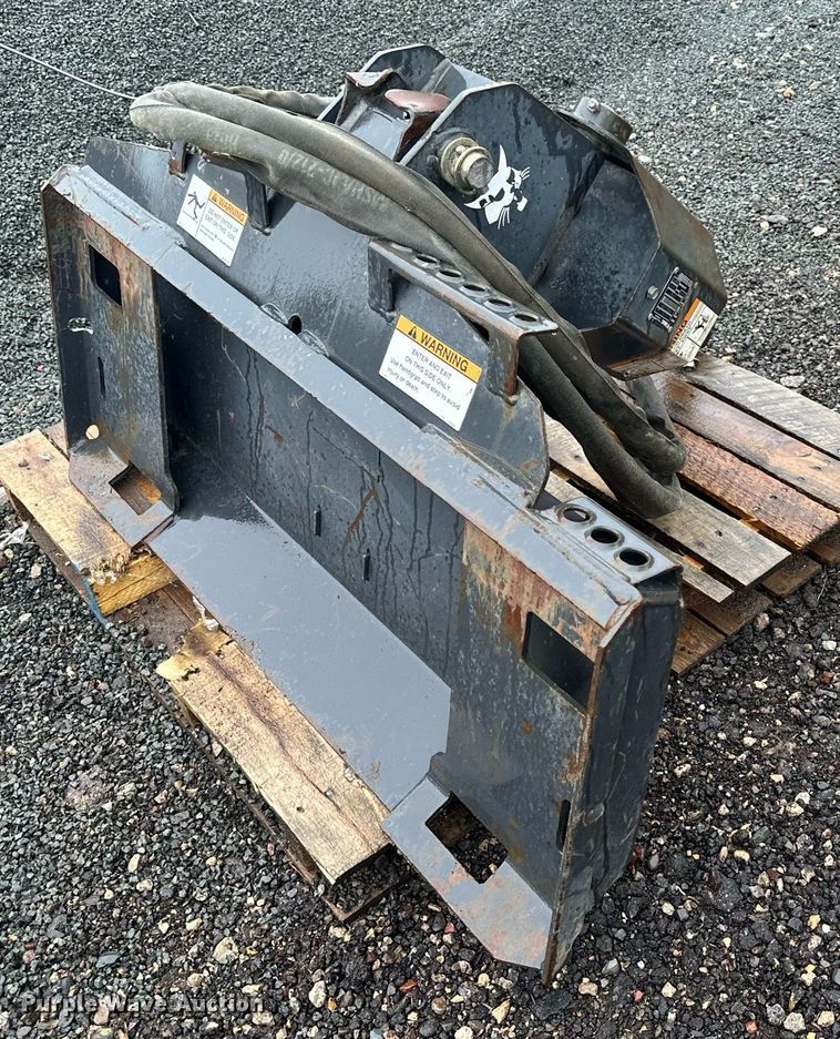 image for item MQ9347 Bobcat 15C  skid steer auger