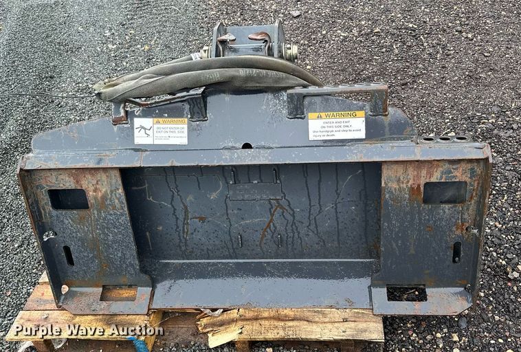 image for item MQ9347 Bobcat 15C  skid steer auger