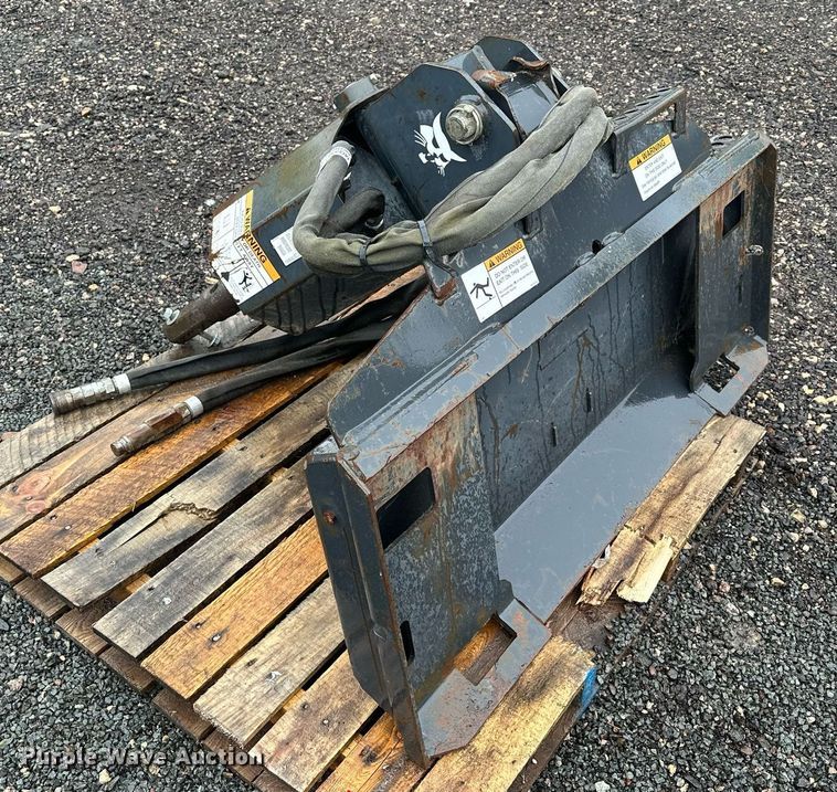 image for item MQ9347 Bobcat 15C  skid steer auger