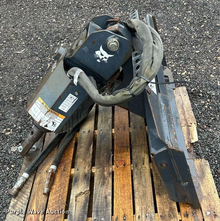 image for item MQ9347 Bobcat 15C  skid steer auger
