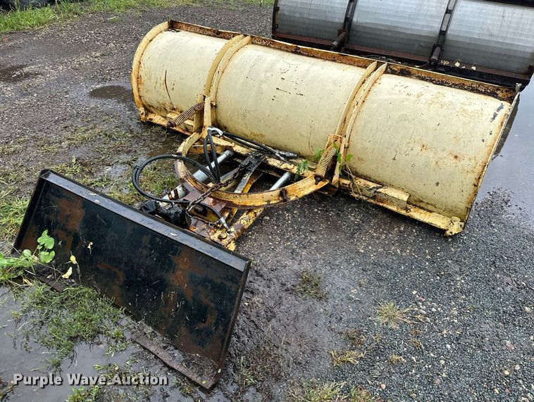 image for item MQ9348 LEO  skid steer snow plow