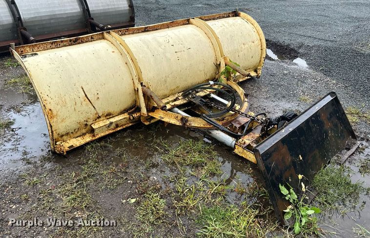 image for item MQ9348 LEO  skid steer snow plow