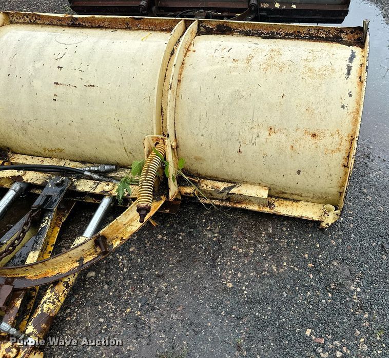 image for item MQ9348 LEO  skid steer snow plow