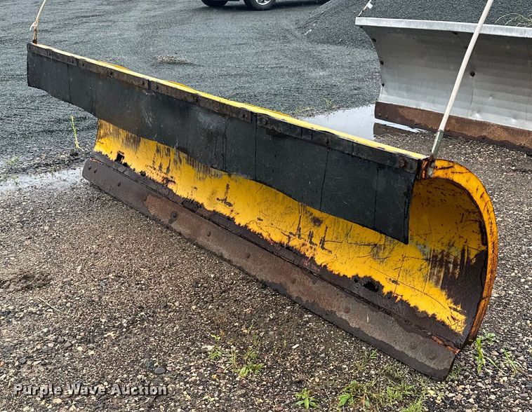 image for item MQ9350 LEO  snow plow