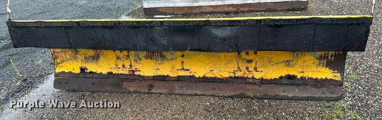 image for item MQ9350 LEO  snow plow