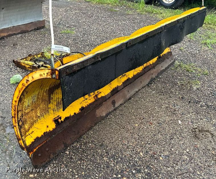 image for item MQ9350 LEO  snow plow