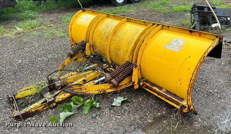 image for item MQ9350 LEO  snow plow