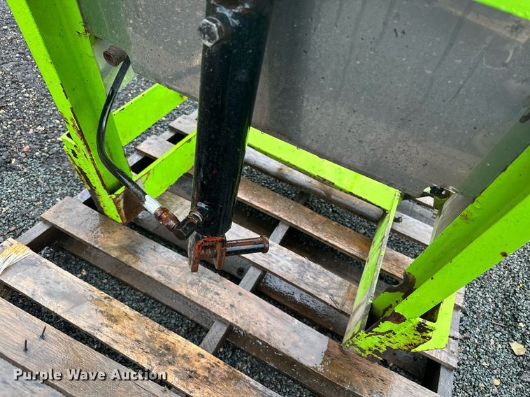 image for item MQ9350 LEO  snow plow