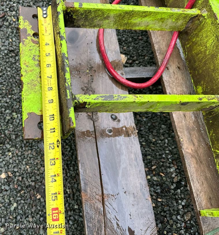 image for item MQ9350 LEO  snow plow