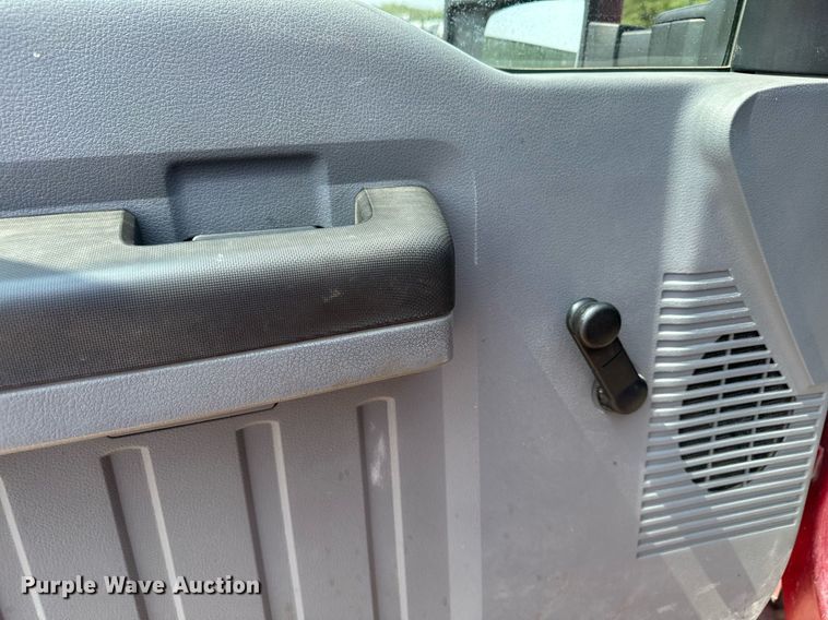 image for item MQ9362 2014 Ford  F350 Super Duty XL  SuperCab pickup truck