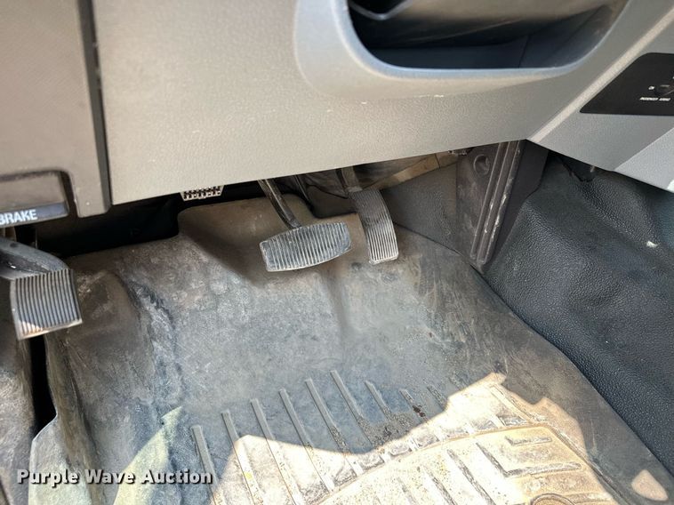 image for item MQ9362 2014 Ford  F350 Super Duty XL  SuperCab pickup truck