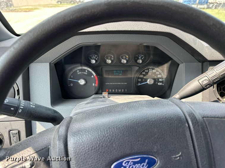 image for item MQ9362 2014 Ford  F350 Super Duty XL  SuperCab pickup truck