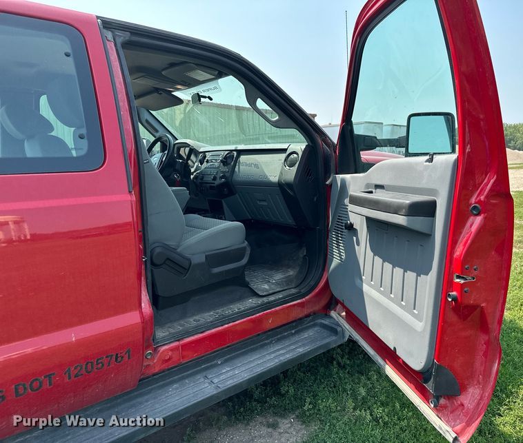 image for item MQ9362 2014 Ford  F350 Super Duty XL  SuperCab pickup truck