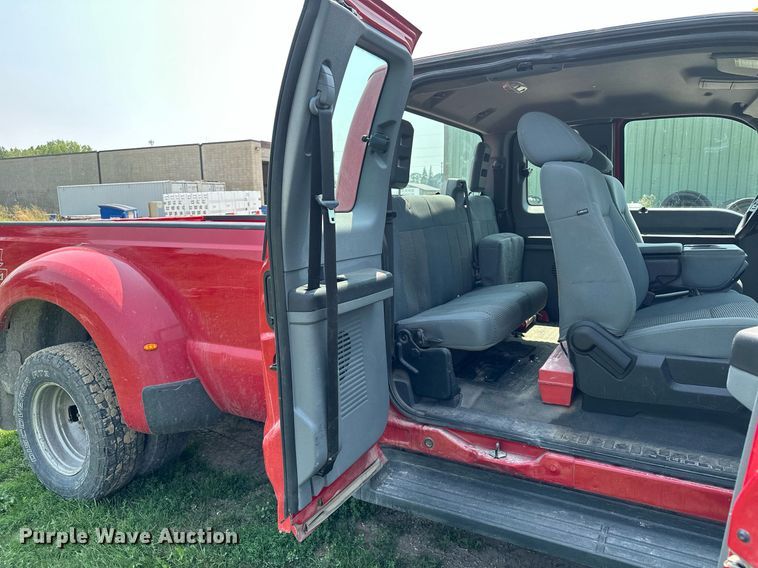 image for item MQ9362 2014 Ford  F350 Super Duty XL  SuperCab pickup truck