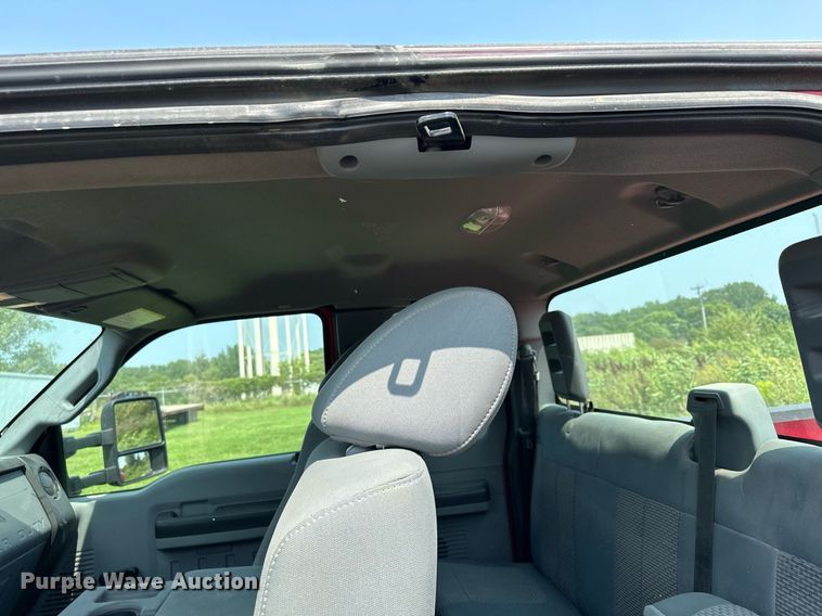 image for item MQ9362 2014 Ford  F350 Super Duty XL  SuperCab pickup truck