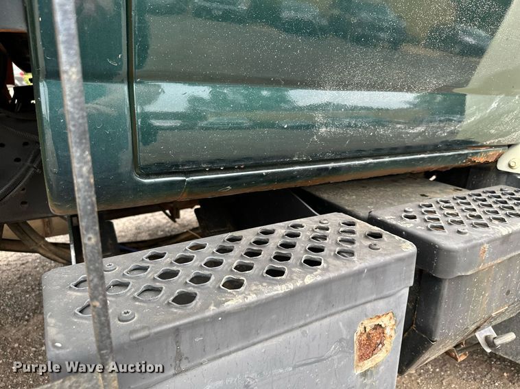 image for item MQ9367 2008 GMC C7500  forestry bucket truck