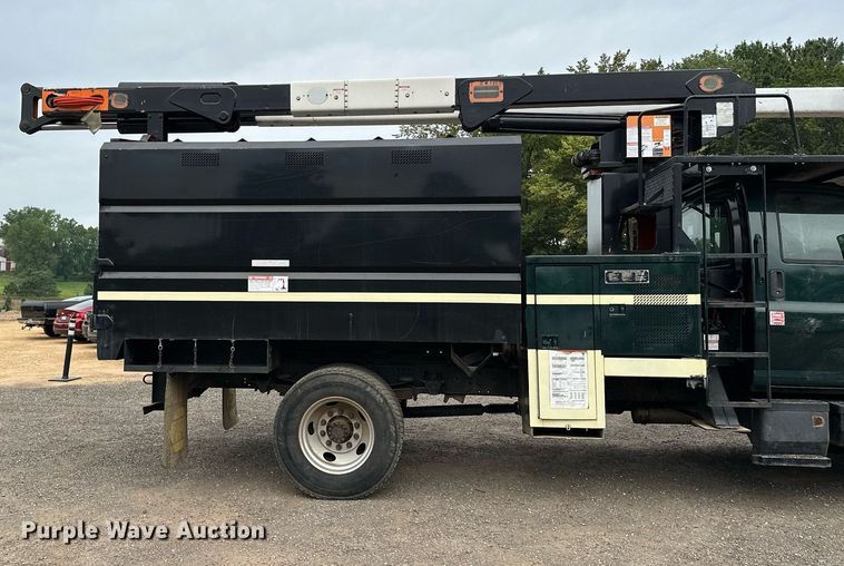 image for item MQ9367 2008 GMC C7500  forestry bucket truck