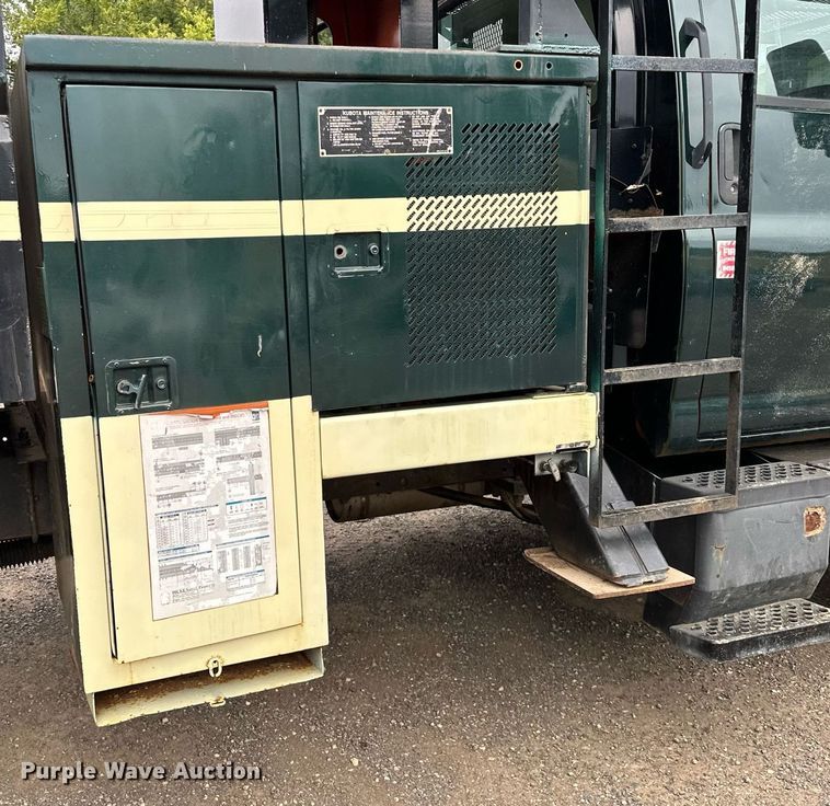 image for item MQ9367 2008 GMC C7500  forestry bucket truck