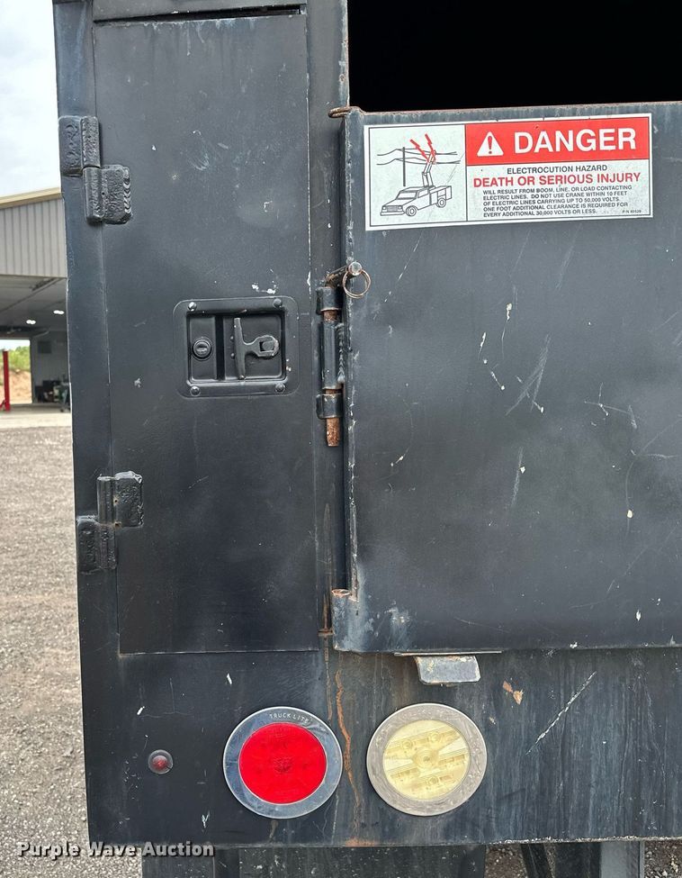 image for item MQ9367 2008 GMC C7500  forestry bucket truck