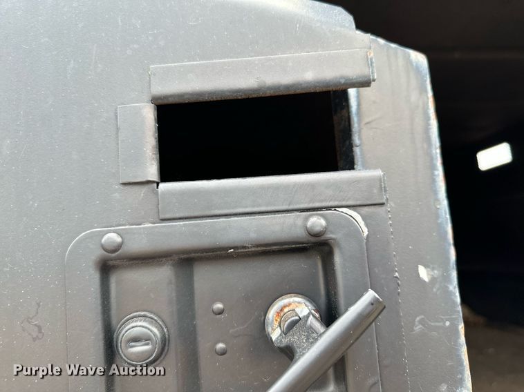 image for item MQ9367 2008 GMC C7500  forestry bucket truck