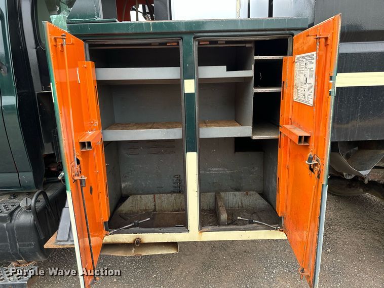 image for item MQ9367 2008 GMC C7500  forestry bucket truck