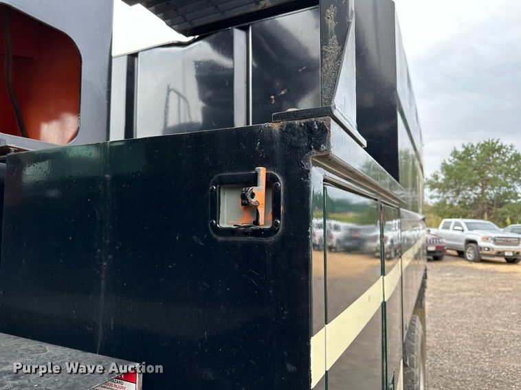 image for item MQ9367 2008 GMC C7500  forestry bucket truck