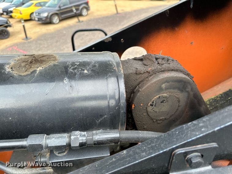 image for item MQ9367 2008 GMC C7500  forestry bucket truck