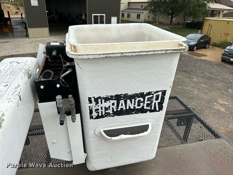 image for item MQ9367 2008 GMC C7500  forestry bucket truck