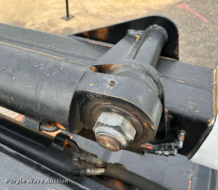 image for item MQ9367 2008 GMC C7500  forestry bucket truck