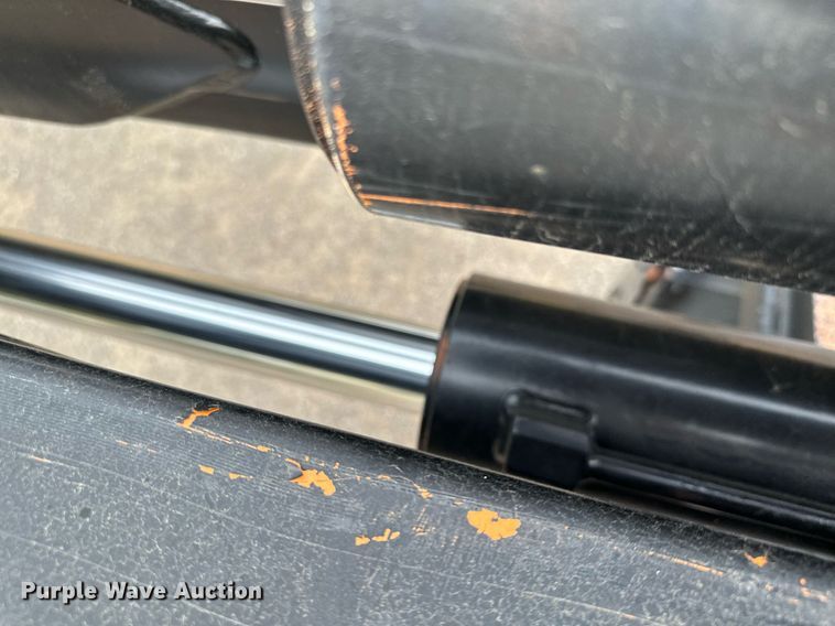 image for item MQ9367 2008 GMC C7500  forestry bucket truck