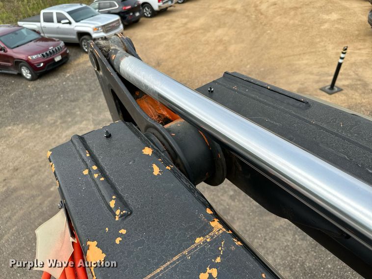 image for item MQ9367 2008 GMC C7500  forestry bucket truck