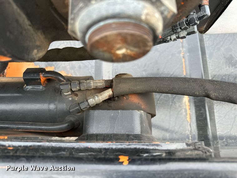 image for item MQ9367 2008 GMC C7500  forestry bucket truck