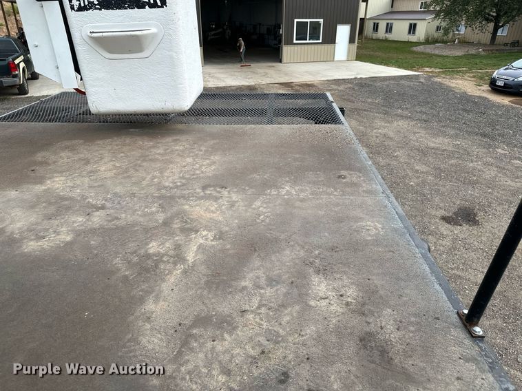 image for item MQ9367 2008 GMC C7500  forestry bucket truck