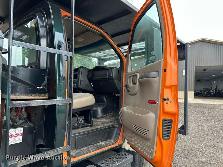 image for item MQ9367 2008 GMC C7500  forestry bucket truck