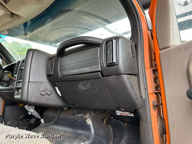 image for item MQ9367 2008 GMC C7500  forestry bucket truck