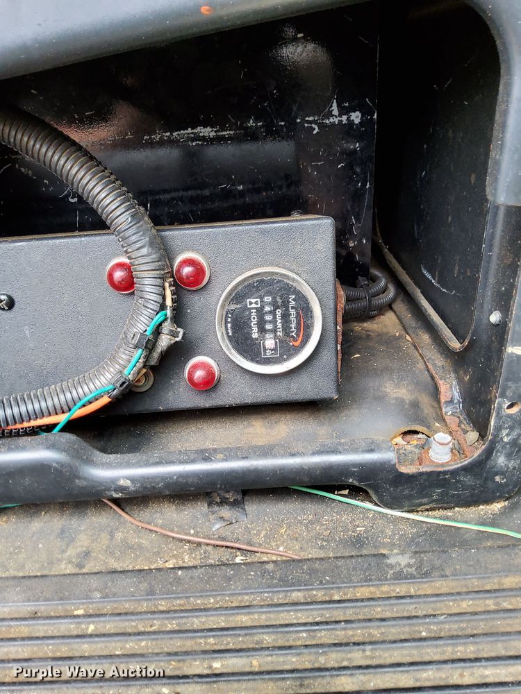 image for item MQ9367 2008 GMC C7500  forestry bucket truck