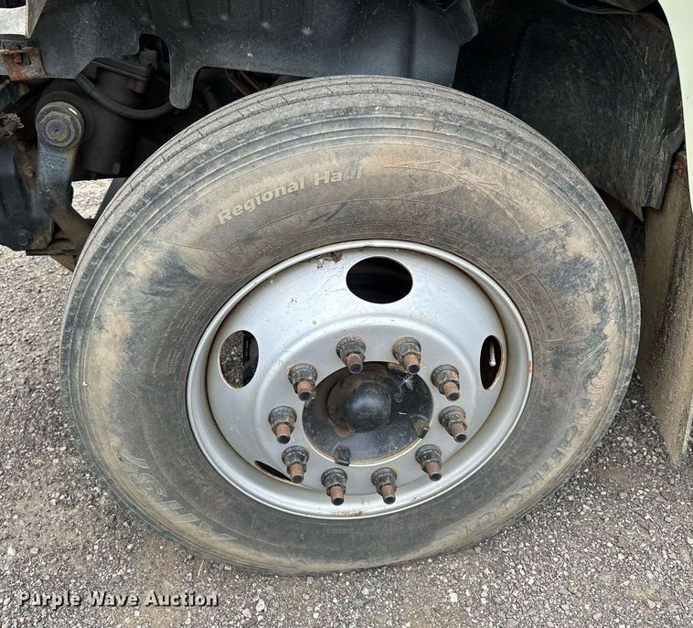 image for item MQ9367 2008 GMC C7500  forestry bucket truck