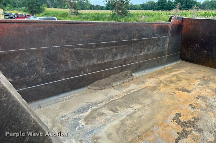 image for item MQ9368 1992 Mack RD688S  dump truck