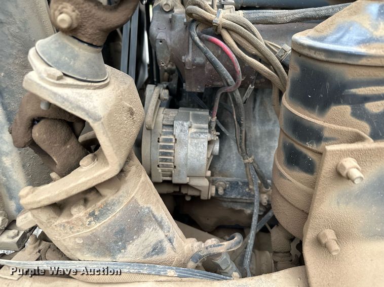 image for item MQ9368 1992 Mack RD688S  dump truck