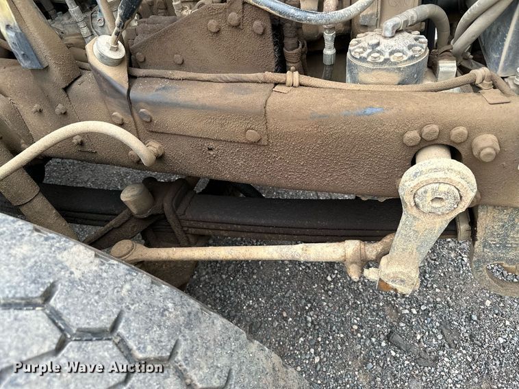 image for item MQ9368 1992 Mack RD688S  dump truck