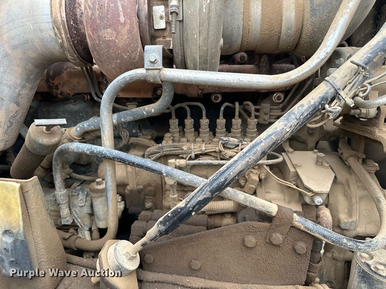 image for item MQ9368 1992 Mack RD688S  dump truck