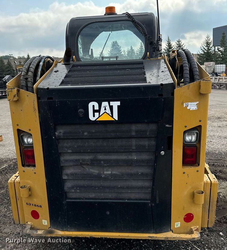 image for item MQ9370 2019 Caterpillar 246D  skid steer loader