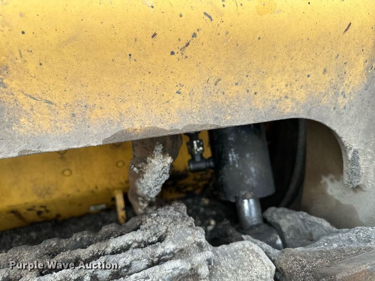 image for item MQ9370 2019 Caterpillar 246D  skid steer loader