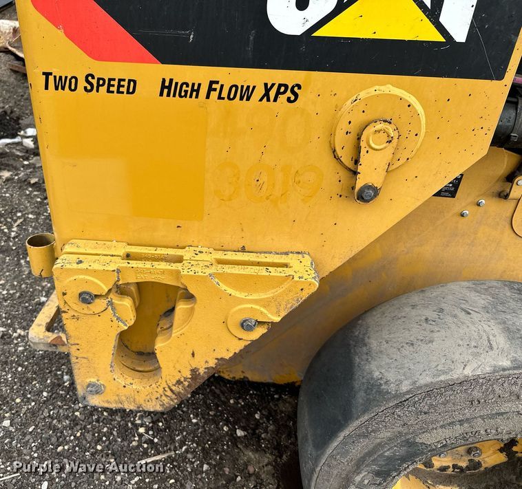 image for item MQ9370 2019 Caterpillar 246D  skid steer loader
