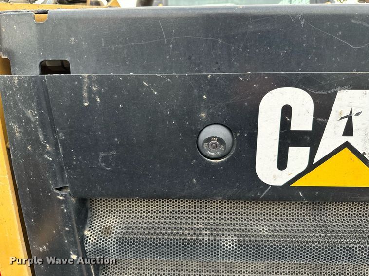 image for item MQ9370 2019 Caterpillar 246D  skid steer loader