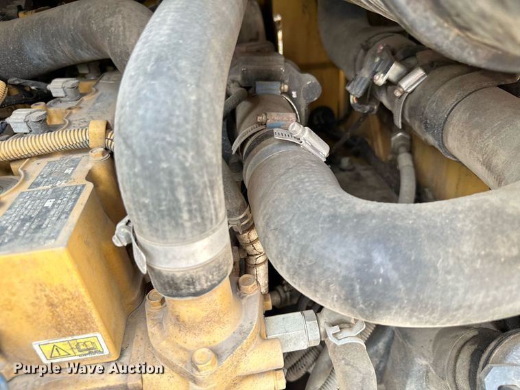 image for item MQ9370 2019 Caterpillar 246D  skid steer loader