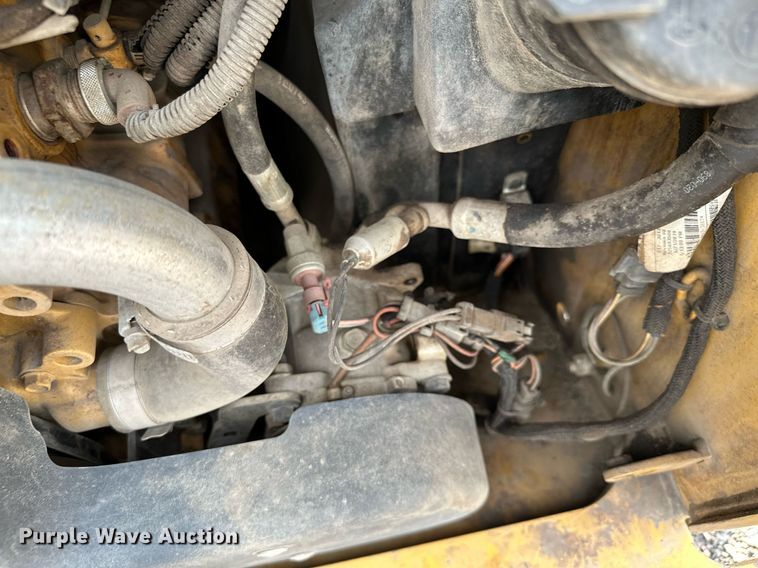 image for item MQ9370 2019 Caterpillar 246D  skid steer loader