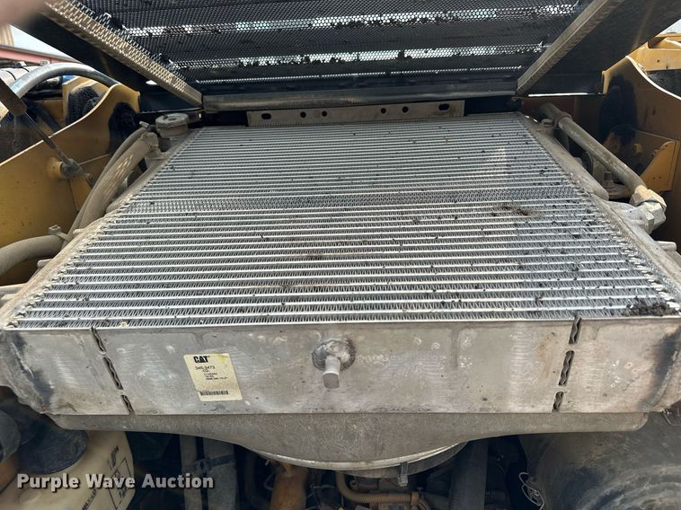 image for item MQ9370 2019 Caterpillar 246D  skid steer loader