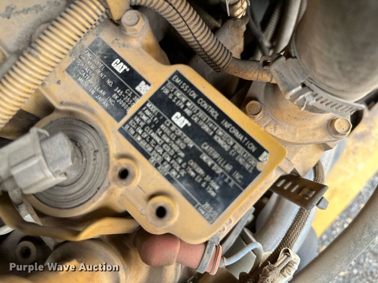 image for item MQ9370 2019 Caterpillar 246D  skid steer loader